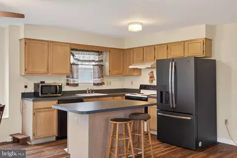 Kitchen - 6 Harmony Ct, Newark, DE 19711 photo 3 of 4