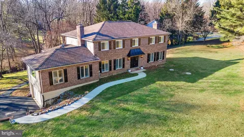 29 Hillstream Rd, Newark, DE 19711