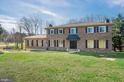 Exterior - 29 Hillstream Rd, Newark, DE 19711 photo 1 of 7