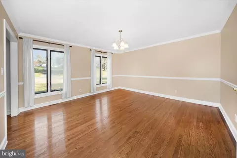 Living - 29 Hillstream Rd, Newark, DE 19711 photo 1 of 5