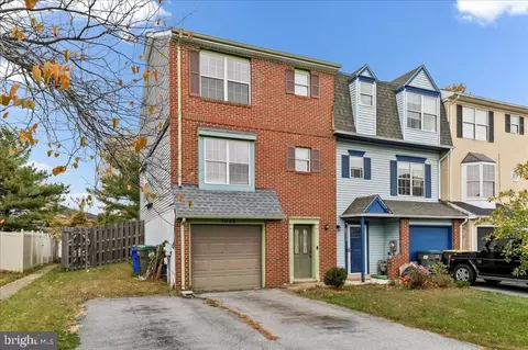 1022 Old Forge Rd, New Castle, DE 19720