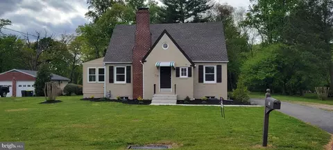 102 Rothwell Dr, Wilmington, DE 19804
