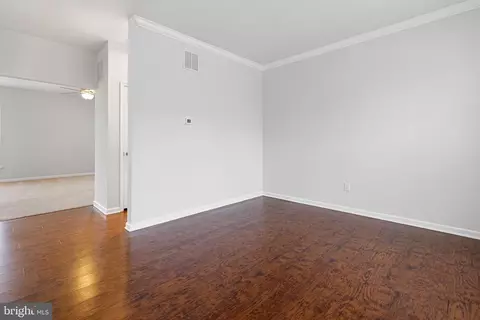 Living - 413 Janets Way, Townsend, DE 19734 photo 2 of 4