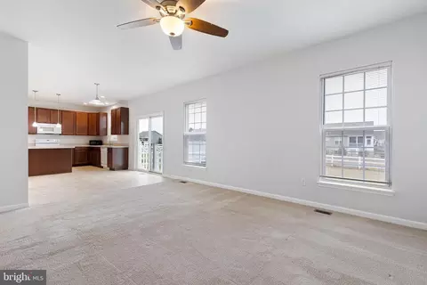 Living - 413 Janets Way, Townsend, DE 19734 photo 1 of 4