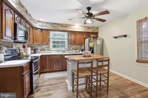Kitchen - 5 Embry Ct, Newark, DE 19711 photo 1 of 2