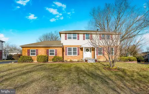 2205 Dorval Rd, Wilmington, DE 19810