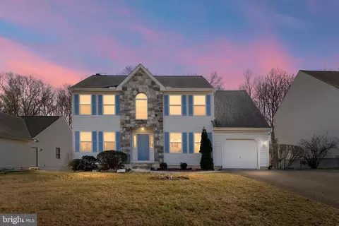 277 E Flagstone Dr, Newark, DE 19702
