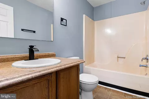 Bath - 627 Candlestick Ln, Newark, DE 19702 photo 1 of 1