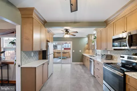 Entry Way - 301 Taylor Rd, Wilmington, DE 19804 photo 1 of 3
