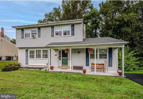 14 Worral Ct, Newark, DE 19711