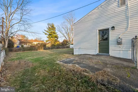 Exterior - 819 Old Harmony Rd, Newark, DE 19711 photo 1 of 4