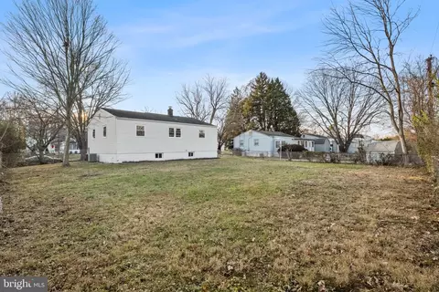 Exterior - 819 Old Harmony Rd, Newark, DE 19711 photo 2 of 4