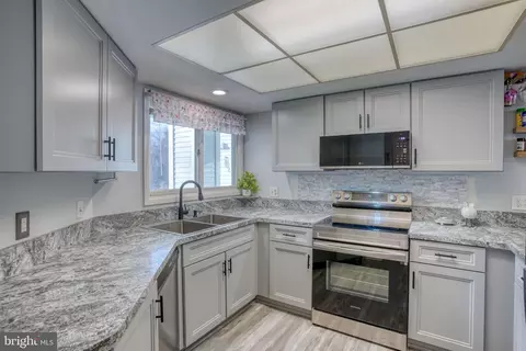 Kitchen - 408 Margit Ct, Newark, DE 19711 photo 1 of 4