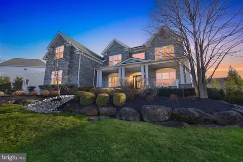 102 Odyssey Dr, Wilmington, DE 19808