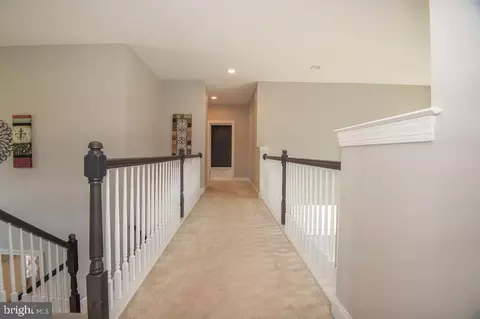 Entry Way - 200 W Testaverde Rd, Newark, DE 19702 photo 3 of 7