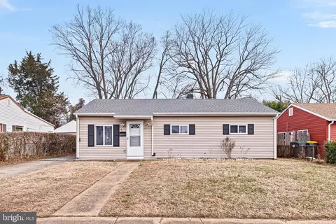 7 Onaway Pl, New Castle, DE 19720