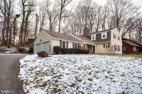 5518 E Timberview Ct, Wilmington, DE 19808