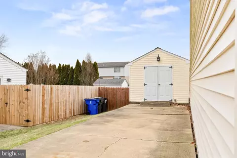 Exterior - 26 Southbridge Rd, Bear, DE 19701 photo 3 of 8