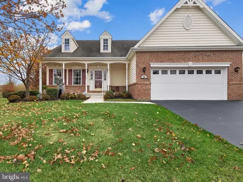 121 Devalinder Dr, Newark, DE 19702