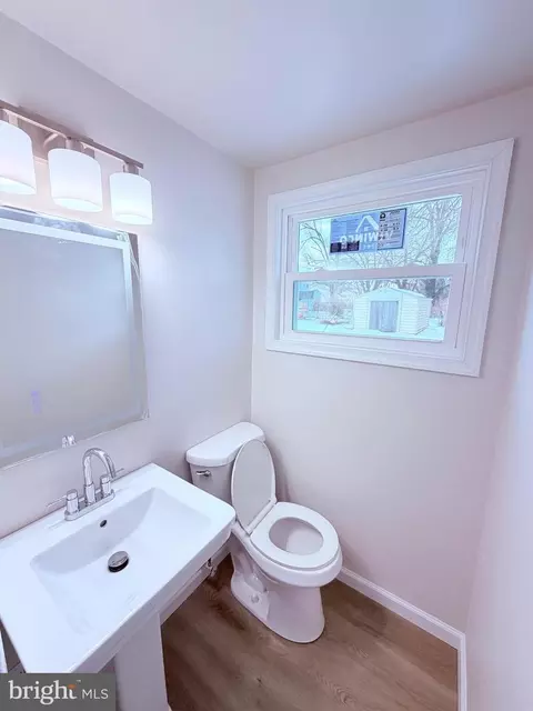 Bath - 17 Pearson Dr, Newark, DE 19713 photo 1 of 5