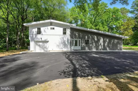 2429 Grubb Rd, Wilmington, DE 19810