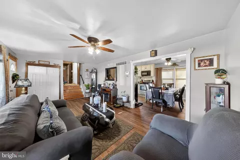 Entry Way - 871 Broadfield Dr, Newark, DE 19713 photo 1 of 1