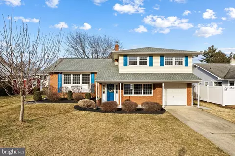 2603 Heritage Farm Dr, Wilmington, DE 19808