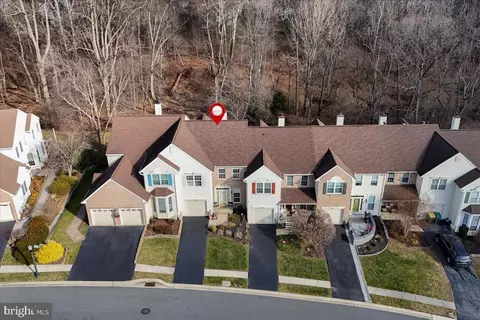 338 S Waterford Ln, Wilmington, DE 19808