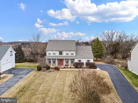224 W Old Squaw Rd, Middletown, DE 19709