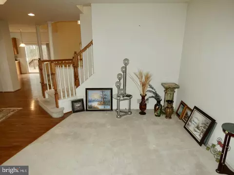 Living - 61 Rose Hill Dr, Bear, DE 19701 photo 3 of 18