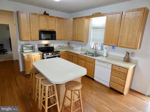 Kitchen - 61 Rose Hill Dr, Bear, DE 19701 photo 2 of 6