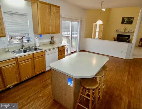 Kitchen - 61 Rose Hill Dr, Bear, DE 19701 photo 4 of 6