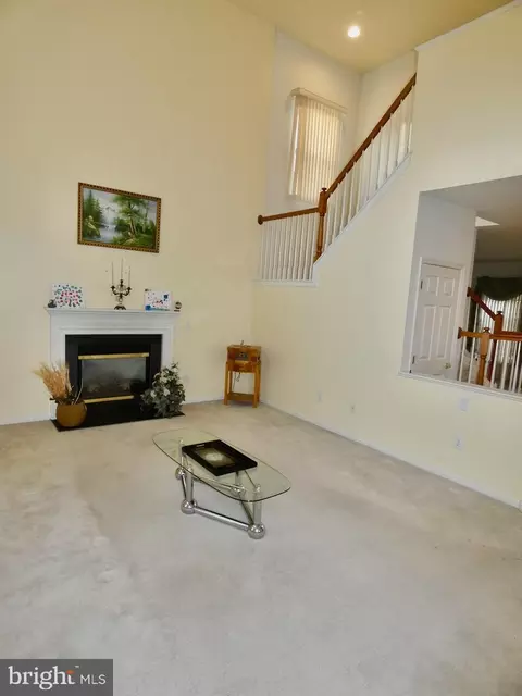 Living - 61 Rose Hill Dr, Bear, DE 19701 photo 16 of 18