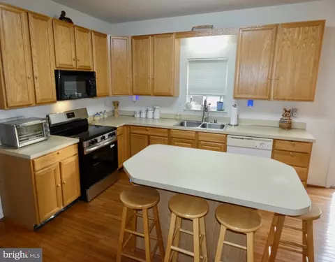 Kitchen - 61 Rose Hill Dr, Bear, DE 19701 photo 5 of 6