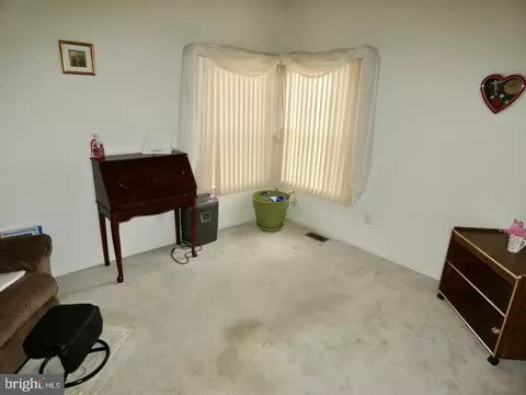 Living - 61 Rose Hill Dr, Bear, DE 19701 photo 17 of 18