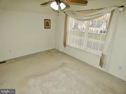 Living - 61 Rose Hill Dr, Bear, DE 19701 photo 18 of 18
