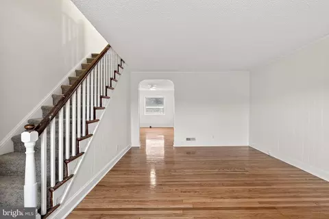 Living - 417 E 35th St, Wilmington, DE 19802 photo 1 of 6