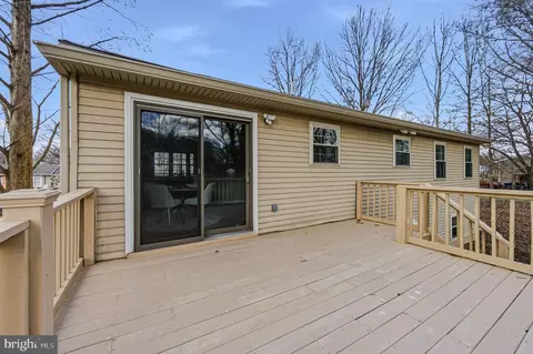 Exterior - 114 Fox Dr, Newark, DE 19713 photo 4 of 5