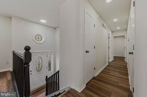 Entry Way - 114 Fox Dr, Newark, DE 19713 photo 2 of 3