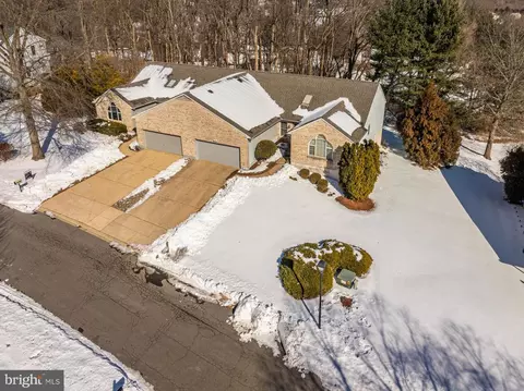24 Eynon Ct, Hockessin, DE 19707