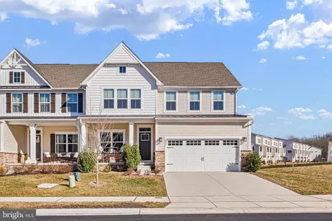 605 Longleaf Dr, Newark, DE 19702