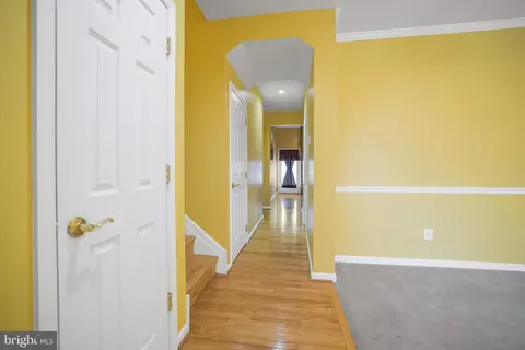 Entry Way - 433 Pierce Run, Newark, DE 19702 photo 2 of 10