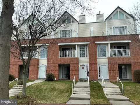 183 Christina Landing Dr, Wilmington, DE 19801
