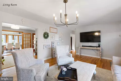 Living - 106 Kingston Dr, Bear, DE 19701 photo 3 of 3