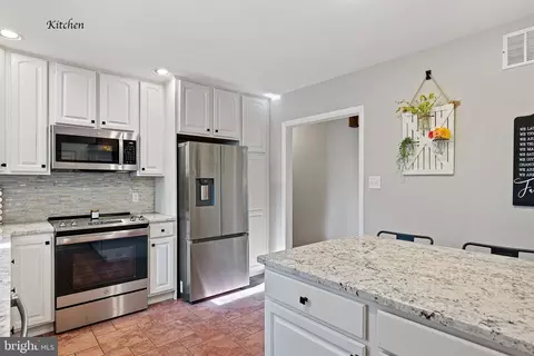 Kitchen - 106 Kingston Dr, Bear, DE 19701 photo 2 of 3