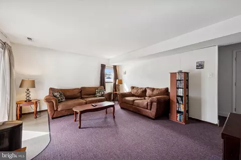Living - 47 Rawlings Dr, Bear, DE 19701 photo 3 of 3