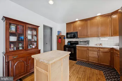 Kitchen - 47 Rawlings Dr, Bear, DE 19701 photo 2 of 3