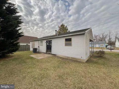 120 Diminish Dr, Newark, DE 19713 photo 3