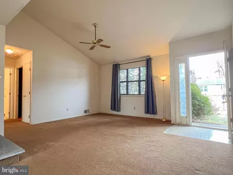120 Diminish Dr, Newark, DE 19713 photo 6
