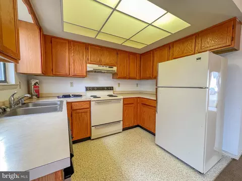 120 Diminish Dr, Newark, DE 19713 photo 13
